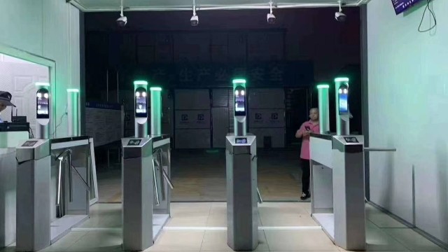 智能安檢門廠家分享人臉識別閘機普遍用在哪些領域？